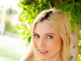 本場パツキンと日本人が貪りあう濃密SEX LAギャル7人と4時間生ハメ中出しベスト！！　サンプル画像09